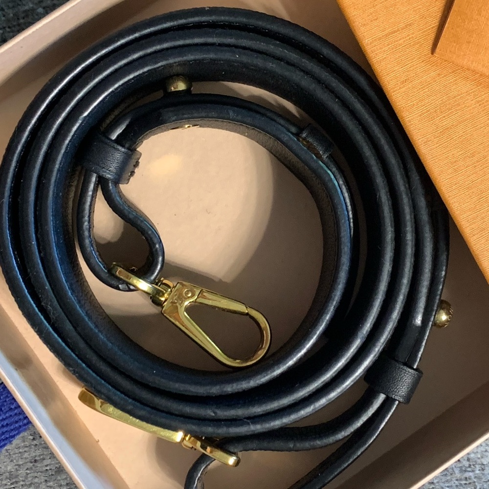 Louis Vuitton Bandolier XL Strap - Picture 4 of 8